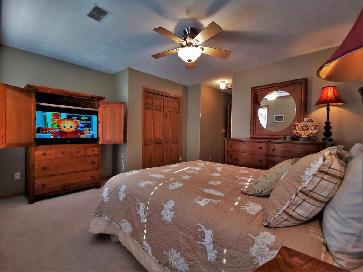 Gorgeous House For Ski Retreat Or Mountain Vacations Snowshoe Bagian luar foto
