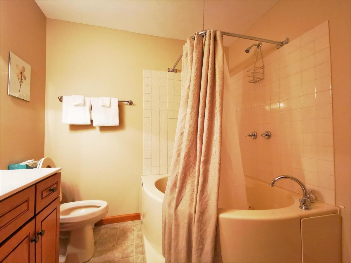Gorgeous House For Ski Retreat Or Mountain Vacations Snowshoe Bagian luar foto